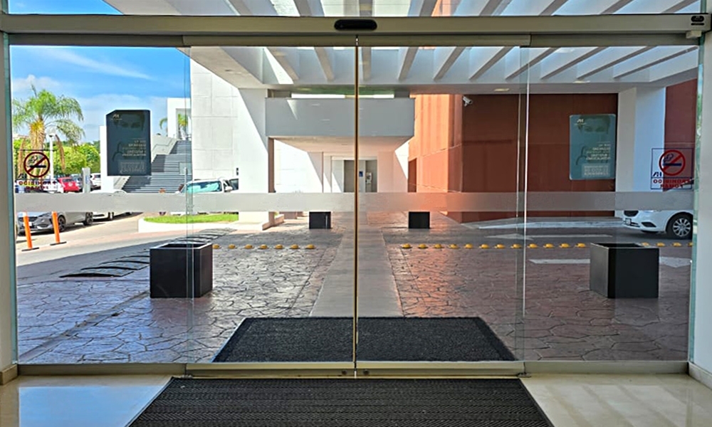 STA 20. Puerta corrediza